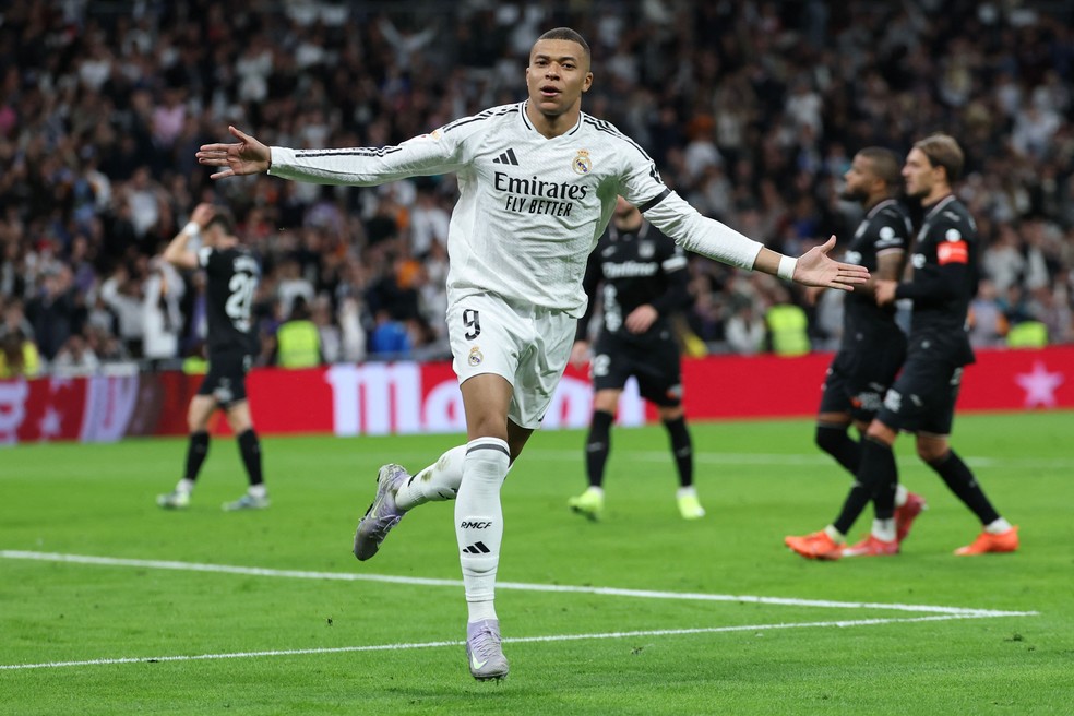Mbapp&eacute; pelo Real Madrid &mdash; Foto: Thomas COEX / AFP