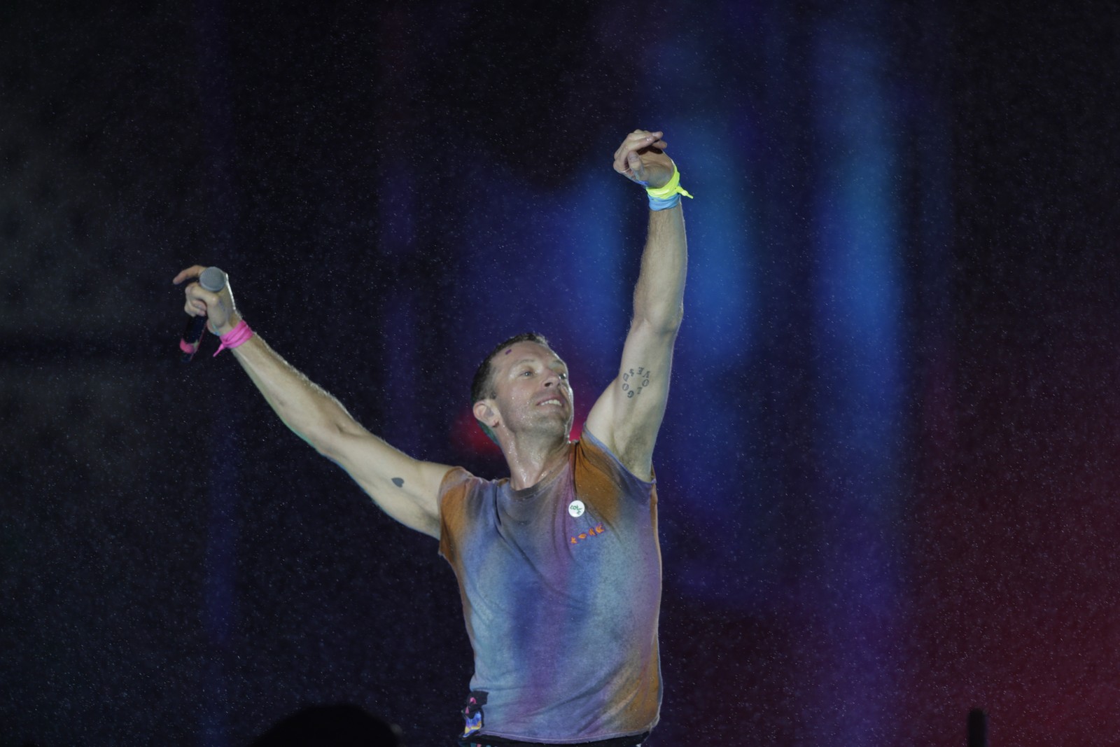 Chris Martin, do Coldplay, brinca sobre polêmica com ex-CEO da ...
