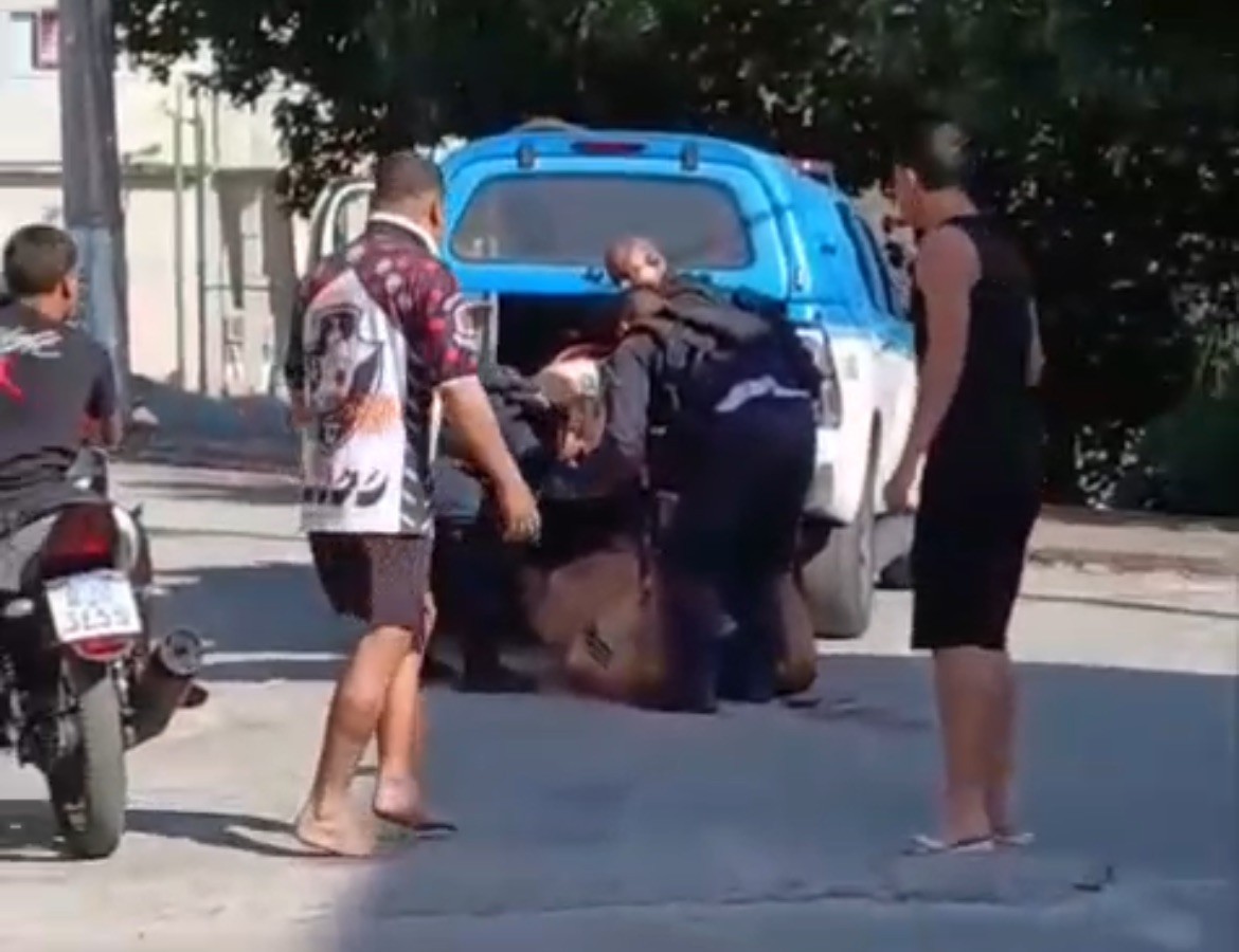 PM deixa três suspeitos mortos em confronto na comunidade do Muquiço, em Guadalupe