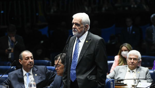 Comissão do Senado adia análise de projeto que libera R$ 15,7 bi no Orçamento
