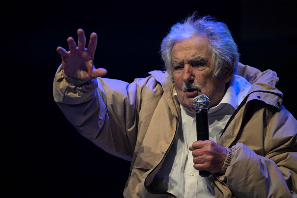 Mujica 'está bem' após radioterapia para tratar câncer de esôfago, diz médica — Foto: Eitan Abramovich/AFP