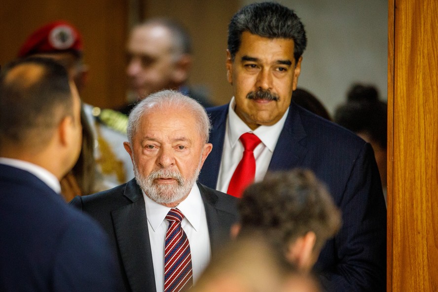 O presidente Luiz Inácio Lula da Silva e o líder venezulano Nicolás Maduro durante recepção no Palácio do Planalto em maio