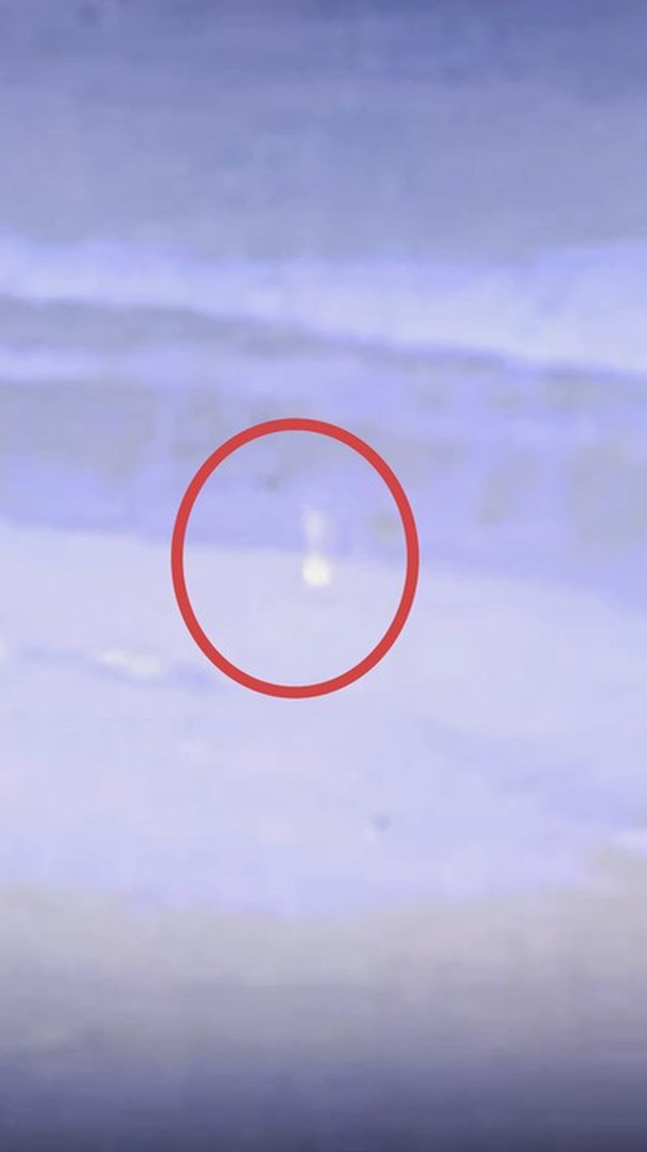 Vídeo mostra professor de surfe entrando no mar de São Conrado antes de desaparecer