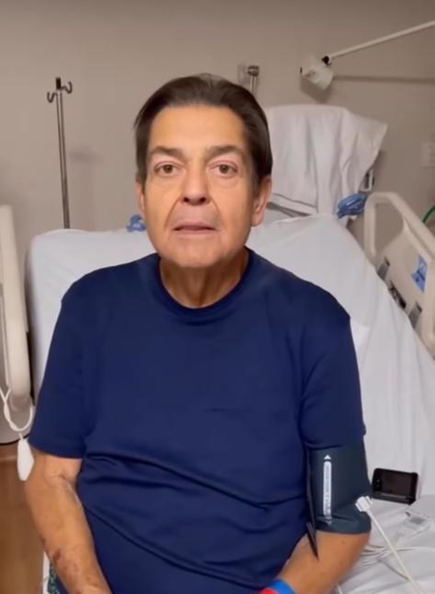 Fausto Silva está bem, mas segue fazendo hemodiálise quase um mês após  transplante de rim, diz novo boletim