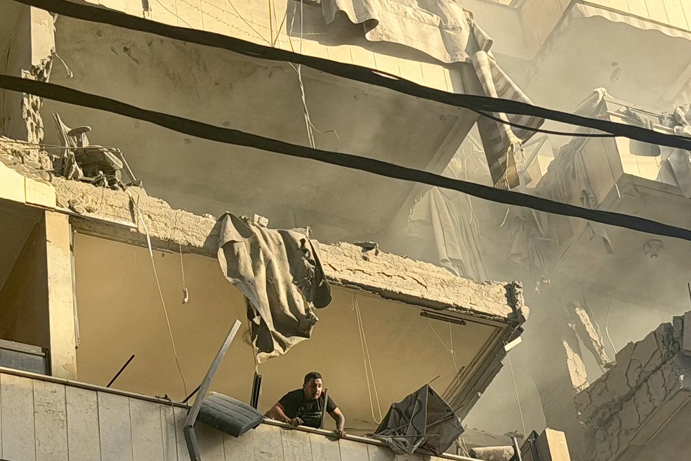 Ataque aéreo israelense atingiu Beirute pela primeira vez desde junho — Foto: IBRAHIM AMRO / AFP