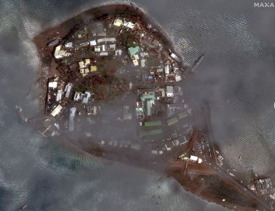 Imagens de satélite mostram destruição após passagem de ciclone em