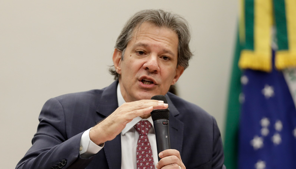 Haddad diz que alteração de pisos da saúde e da educação deve ser discutido com Lula