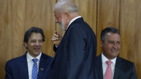 Ministros cobrados por Lula recebem menos parlamentares do que os de pastas comandadas pelo Centrão