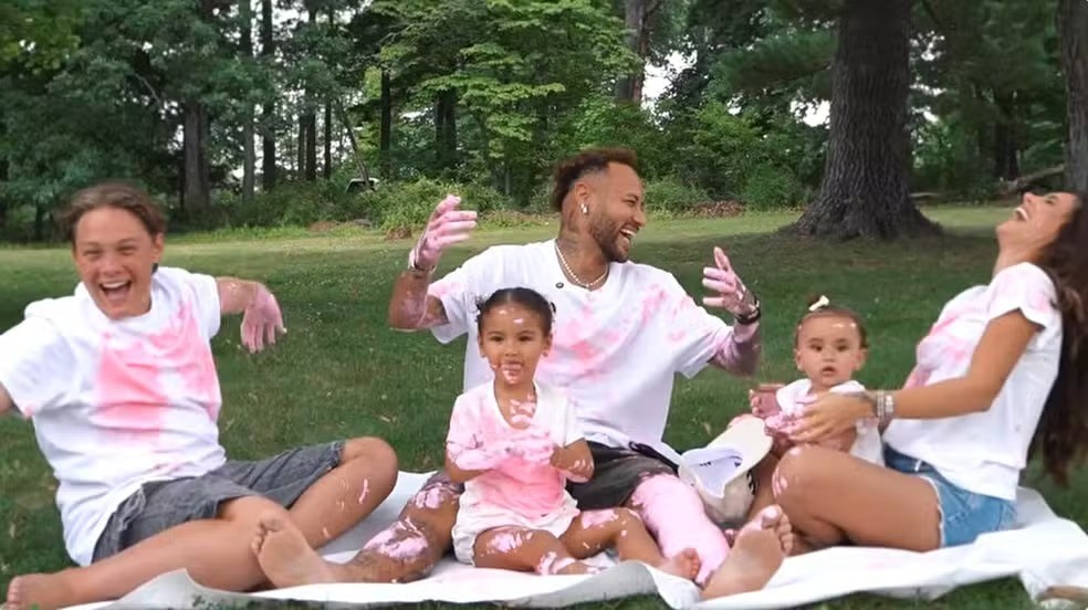 Neymar e Bruna Biancardi revelam nome da terceira filha, e escolha mantém ‘tradição’ da família - QTU Questões do Universo