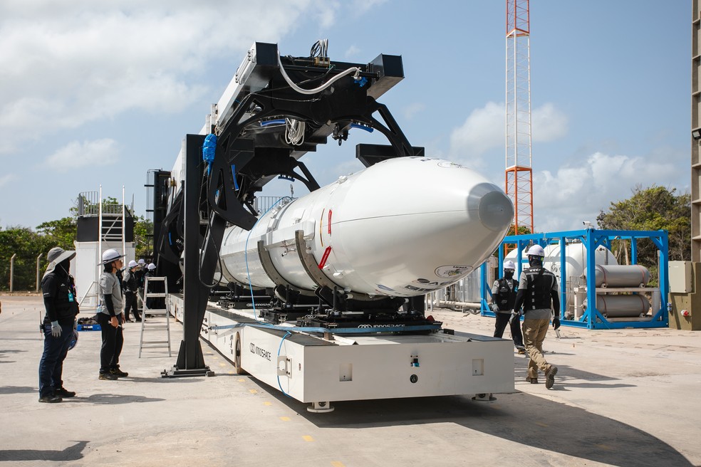 Foguete HANBIT-Nano, que será lançado do Centro de Lançamentos de Alcântara no sábado (22) — Foto: Divulgação / FAB