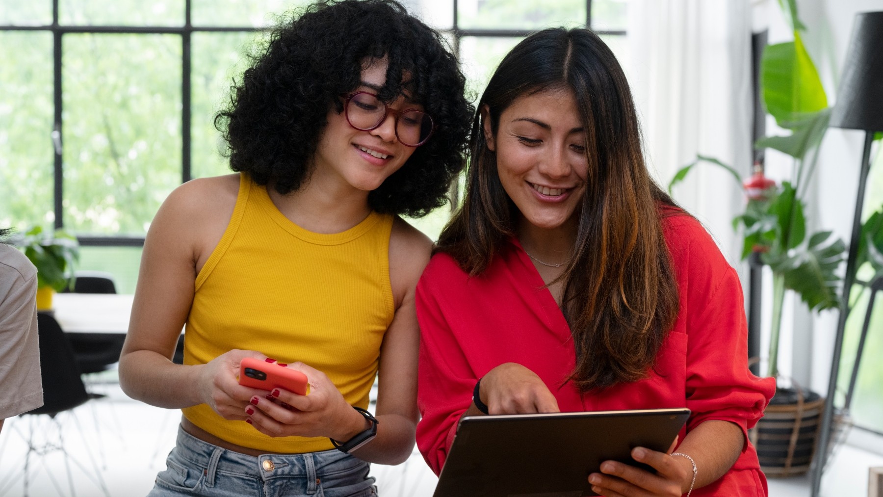 Como criadores de conteúdo estão reinventando formas de ganhar dinheiro na internet