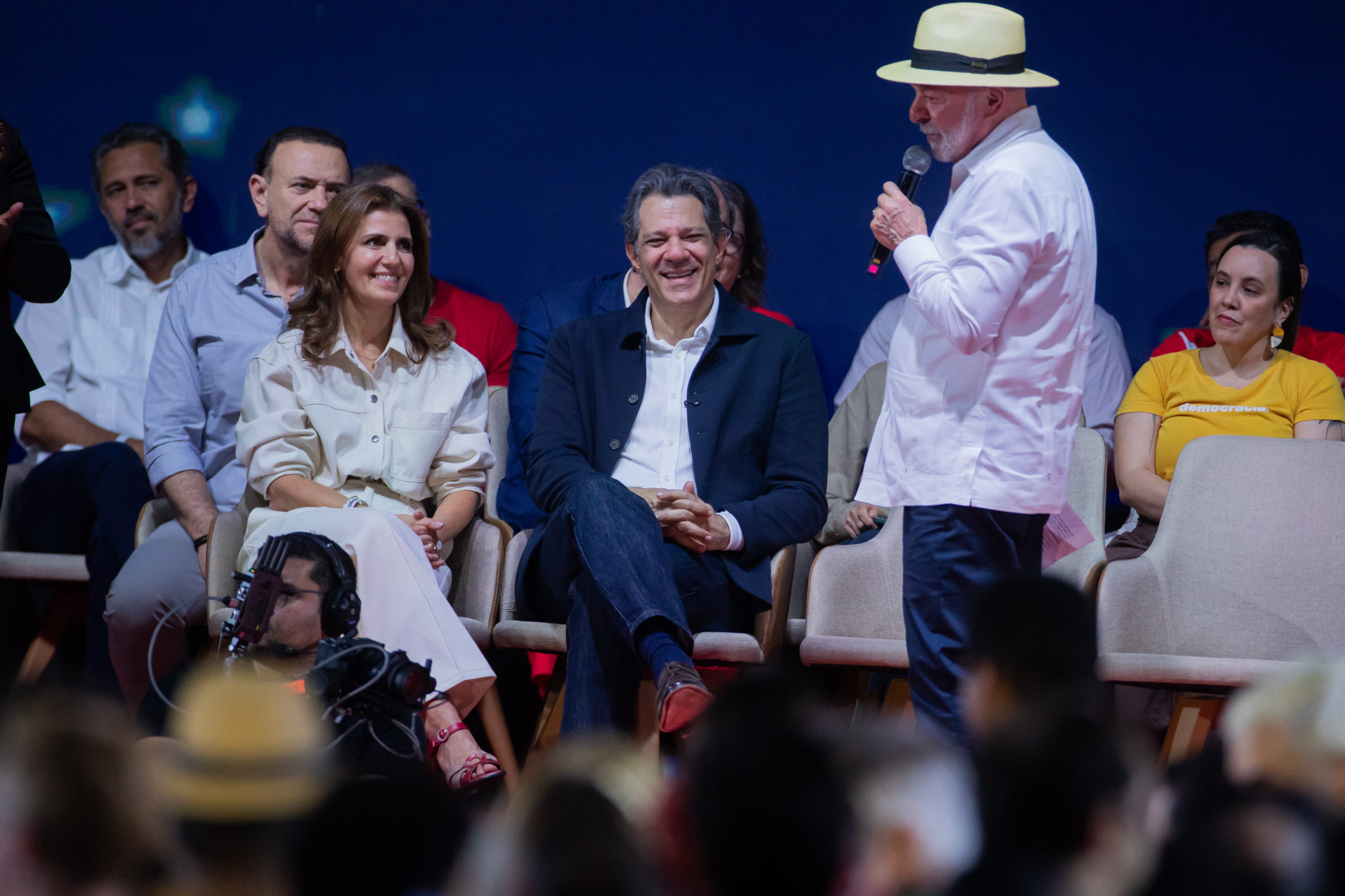 Lula indicou Haddad como sucessor após constrangimento com Camilo Santana no Ceará - QTU Questões do Universo
