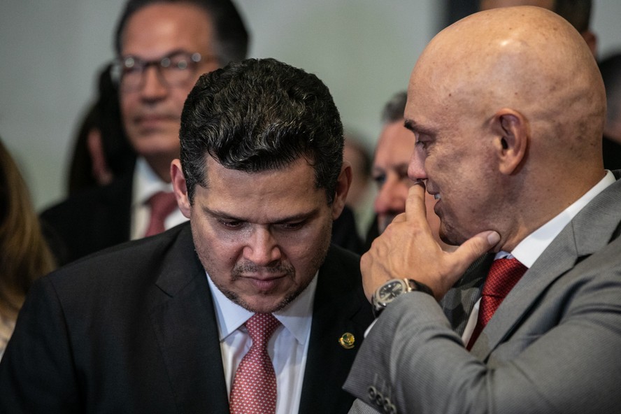 Alcolumbre diz que debateu em encontro com Moraes 'ações de combate ao  crime organizado'