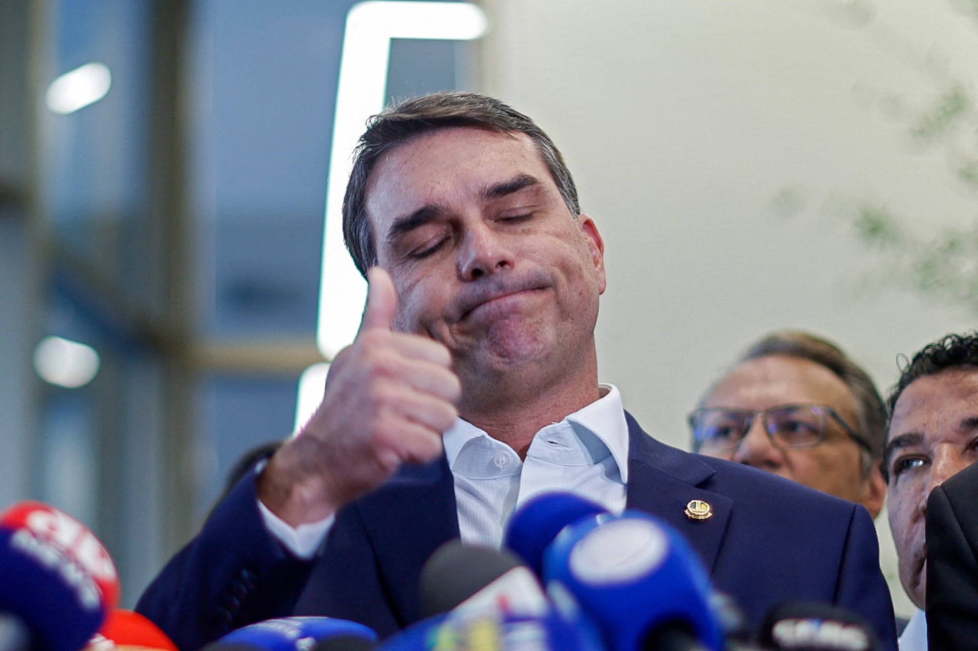 Aliados de Flávio querem votar CNH das armas no início de eventual govern | Politica | QTU Notícias