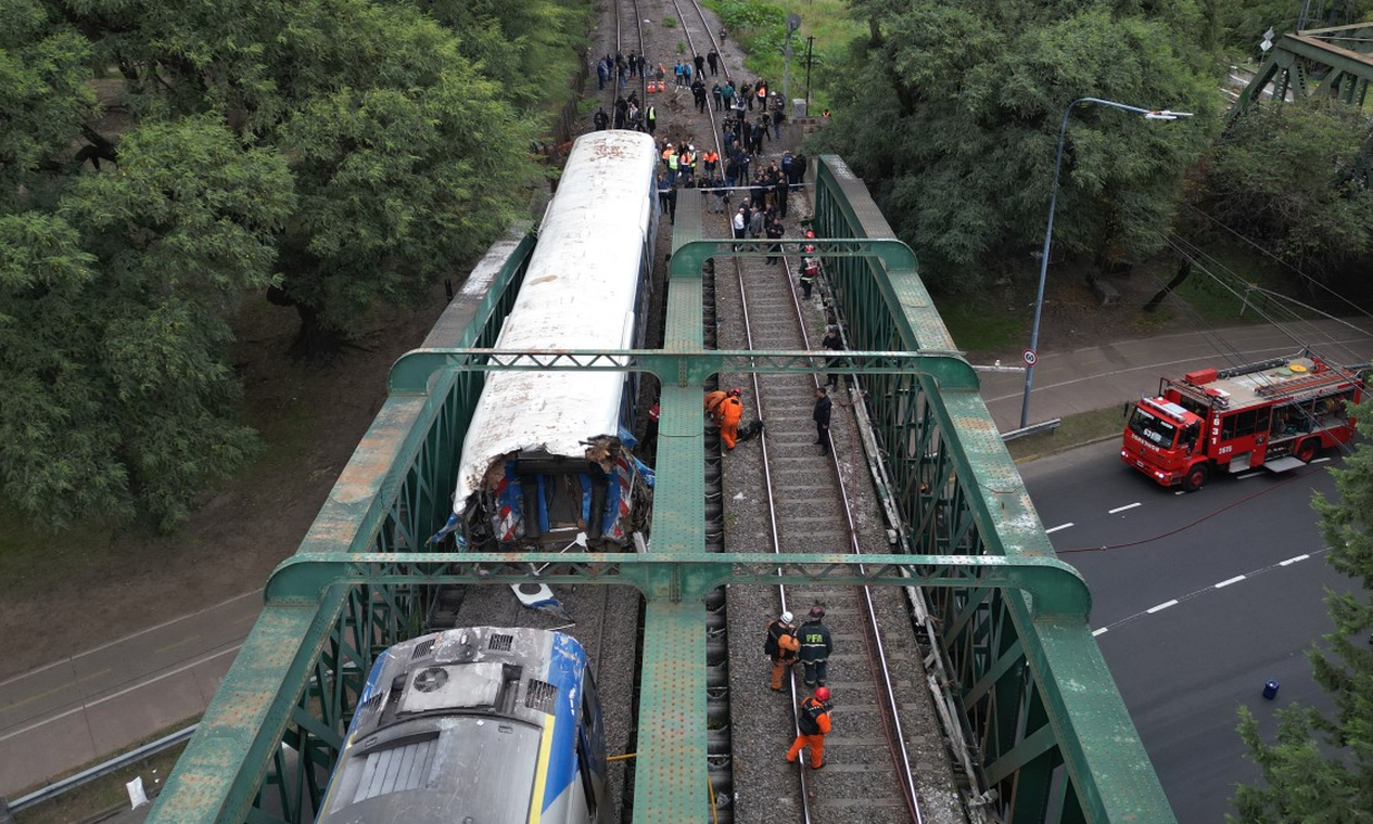 Colisão de trens em Buenos Aires deixa quase 60 feridos, dois em estado grave