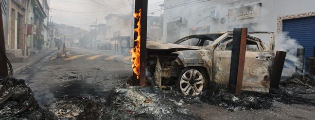 Complexos do Alemão e da Penha são alvos de megaoperação para conter avanço do CV — Foto: Fabiano Rocha / Agência O Globo