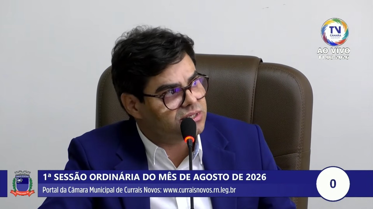 Denunciado, vereador que deu tapa em bumbum de estagiária se desculpa, chama gesto de 