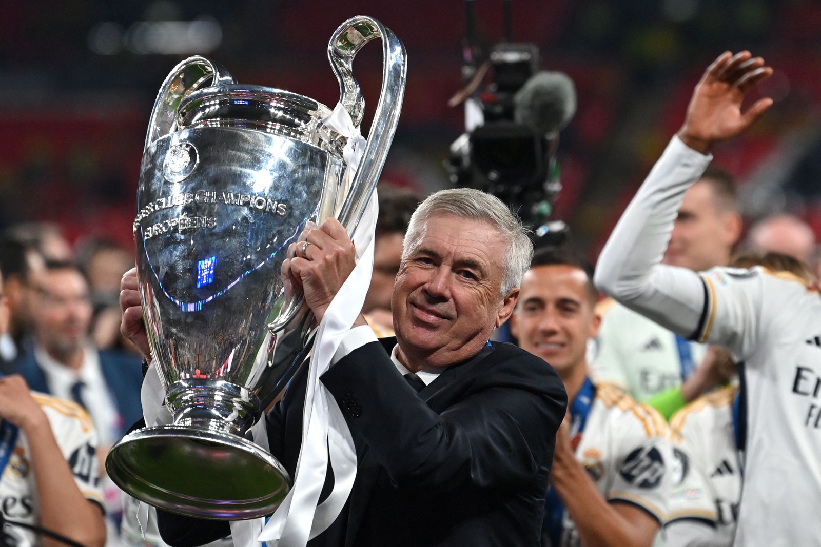 Carlo Ancelotti / Real Madrid / R$ 62,2 milhões — Foto: Glyn Kirk/AFP