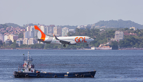Barcos em área restrita da baía afetaram em média um voo por dia no Santos Dumont