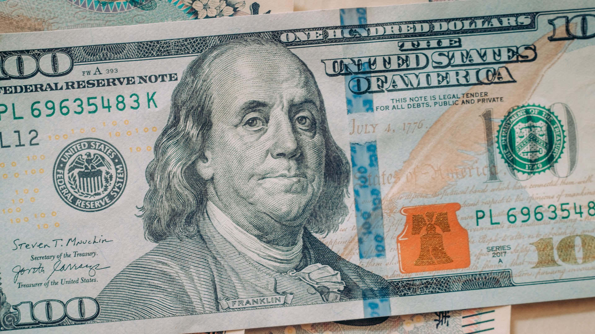 Dólar e Bolsa recuam após Copom cortar a Selic e comunicado mais neutro - QTU Questões do Universo