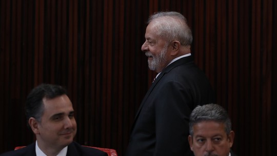 Lula nega problemas, mas governo sofre novo nocaute no Congresso