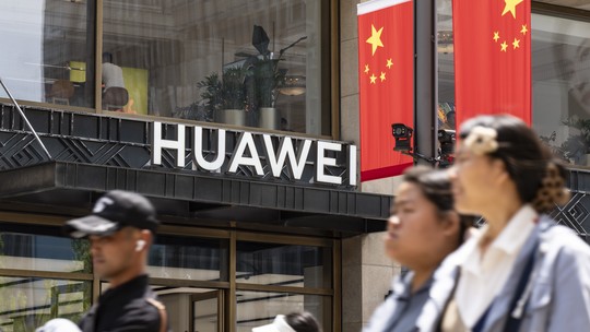 Em nova frente da 'guerra tecnológica', EUA proíbem venda de chips americanos para a chinesa Huawei