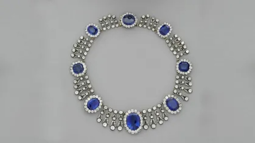 Colar da Rainha Marie-Amélie — Foto: Reprodução