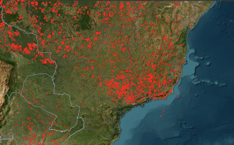 Imagem de satélite da Nasa mostra concentração de focos de incêndios em São  Paulo