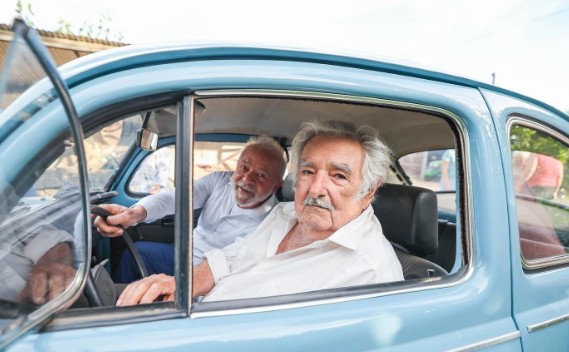 Presidente Lula prestou solidariedade ao ex-presidente uruguaio, José Mujica — Foto: Reprodução