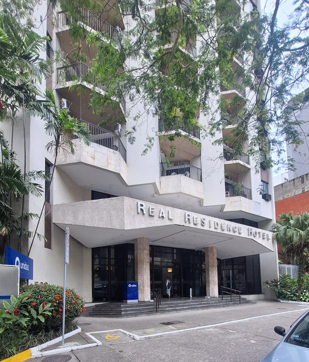 Facade of the Real Residencial Hotel in Copacabana — Photo: Jéssica Marques/ O GLOBO