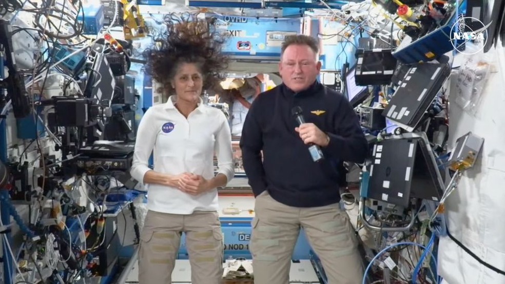 OS astronautas da Nasa Suni Williams (à Esquerda) e Butch Wilmore, que Voaram para a Estraça Espacial Internacional Na Cápsula Starliner Da Boeing Em JuniS de 2024 - Foto: NASA