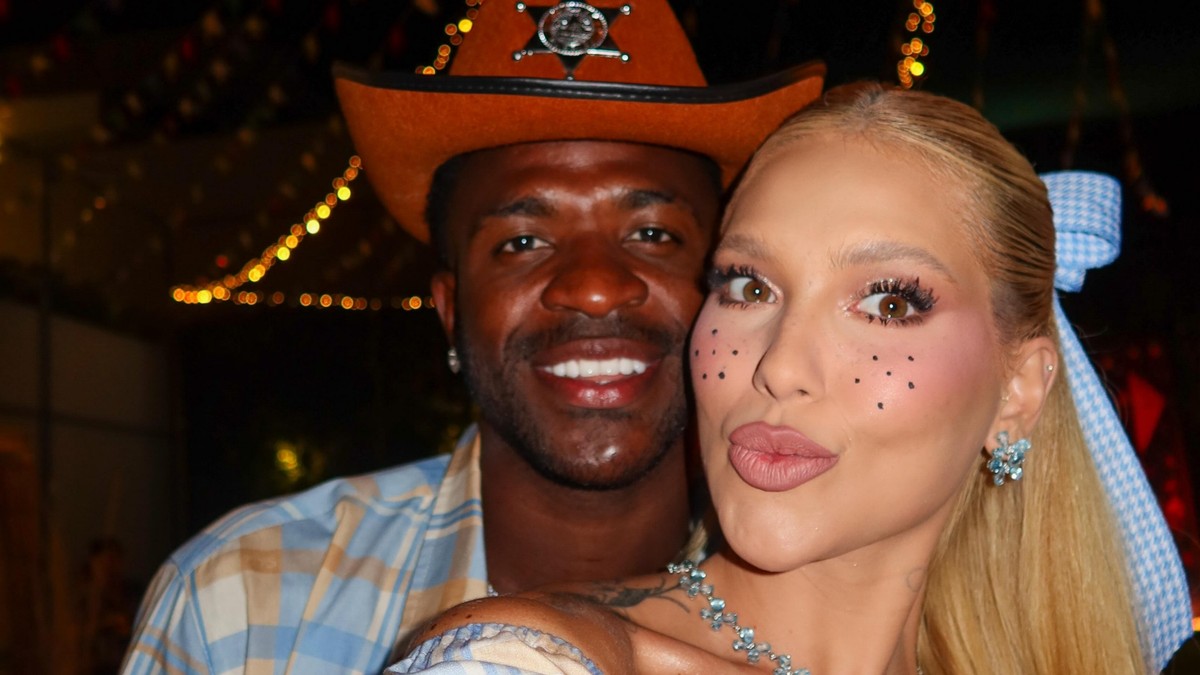 Virginia Fonseca e Vini Jr. repercutem após fotos de festa julina: 'Deixem o casal em paz'