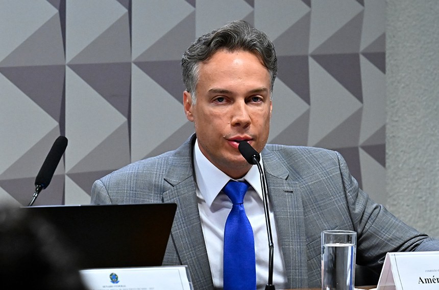Presidente de associação alvo de operação da PF recebeu Auxílio Emergencial e se calou durante CPI do INSS