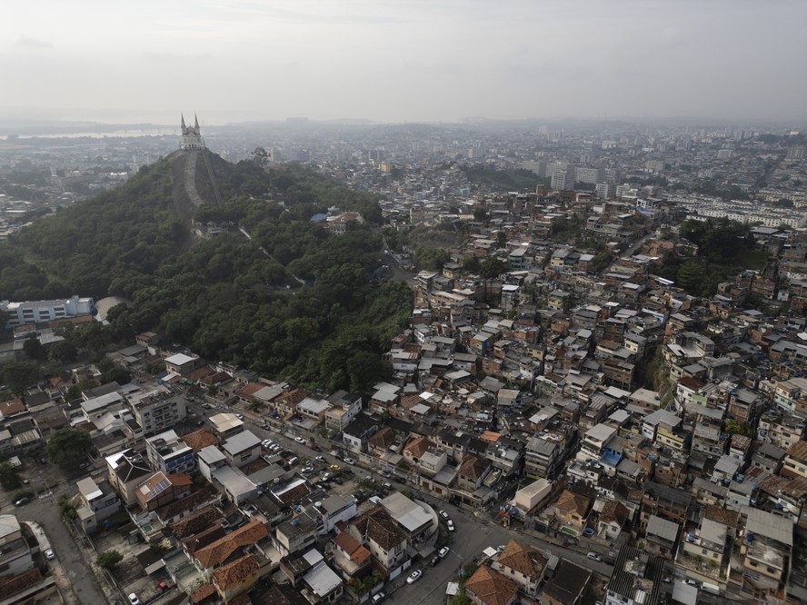 Caso Oruam: entenda o que é o Complexo da Penha, local onde o rapper ...