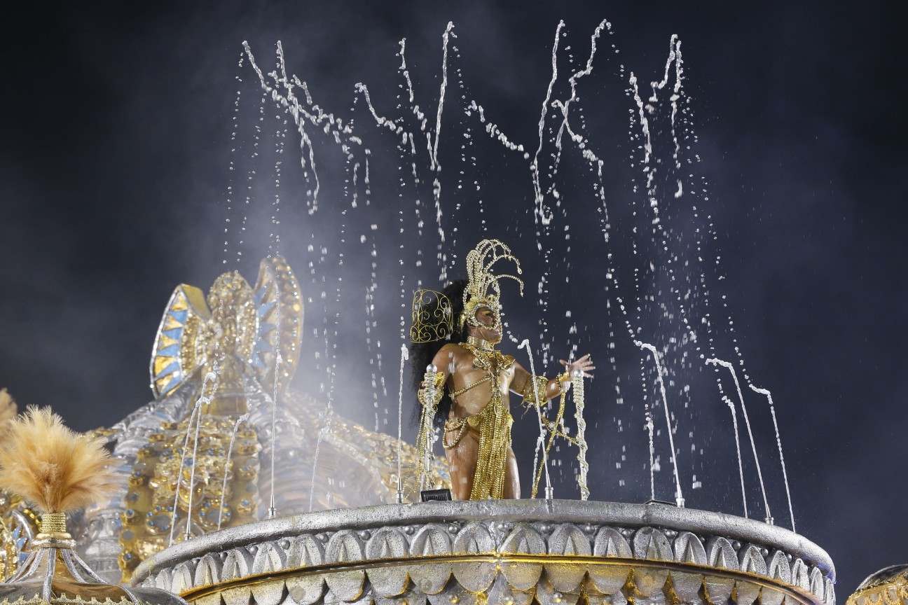 Desfile da Vila Isabel — Foto: Marcelo Theobald / Agência O Globo