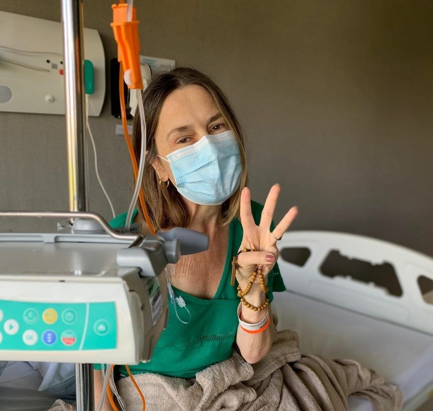 A jornalista Susana Naspolini luta contra um câncer no osso da bacia desde março