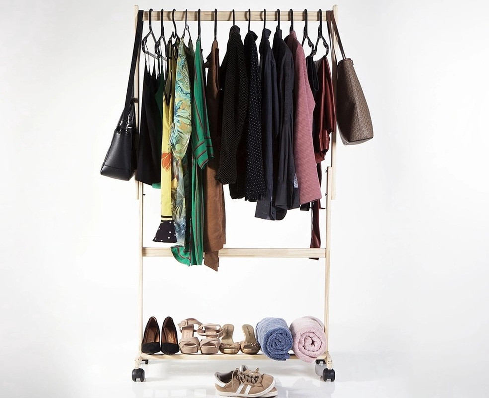 Arara, sapateira e mais: veja itens para complementar o guarda-roupa — Foto: Reprodução/Shoptime
