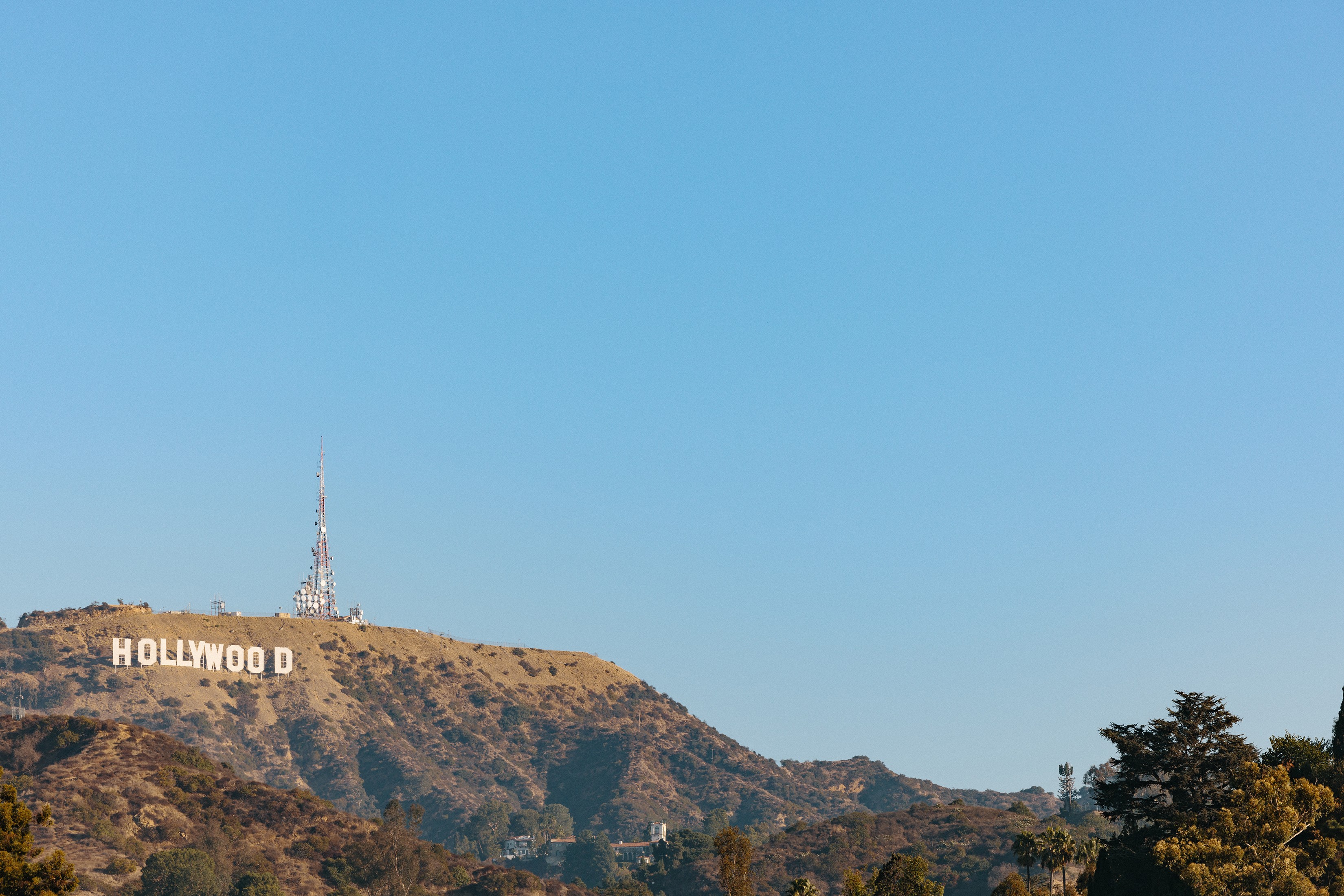 Hollywood incorpora IA, enquanto tenta preservar seu DNA criativo