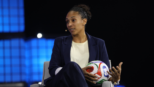 Copa do Mundo Feminina de 2027 no Brasil ter&aacute; protagonismo das mulheres tamb&eacute;m fora de campo