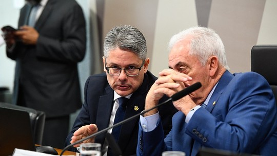 A referência literária no relatório da PEC da Blindagem
