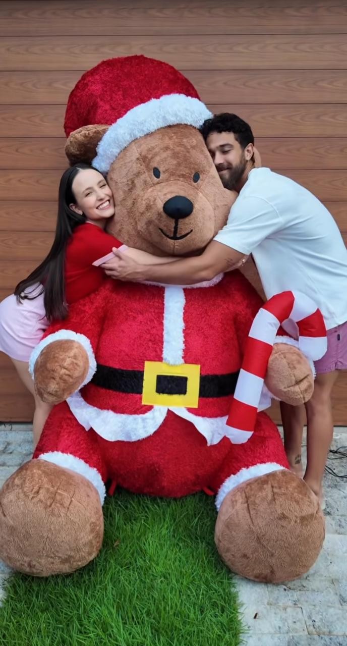 Christmas decoration at Larissa Manoela and André Luiz Frambach — Photo: Reproduction/Instagram