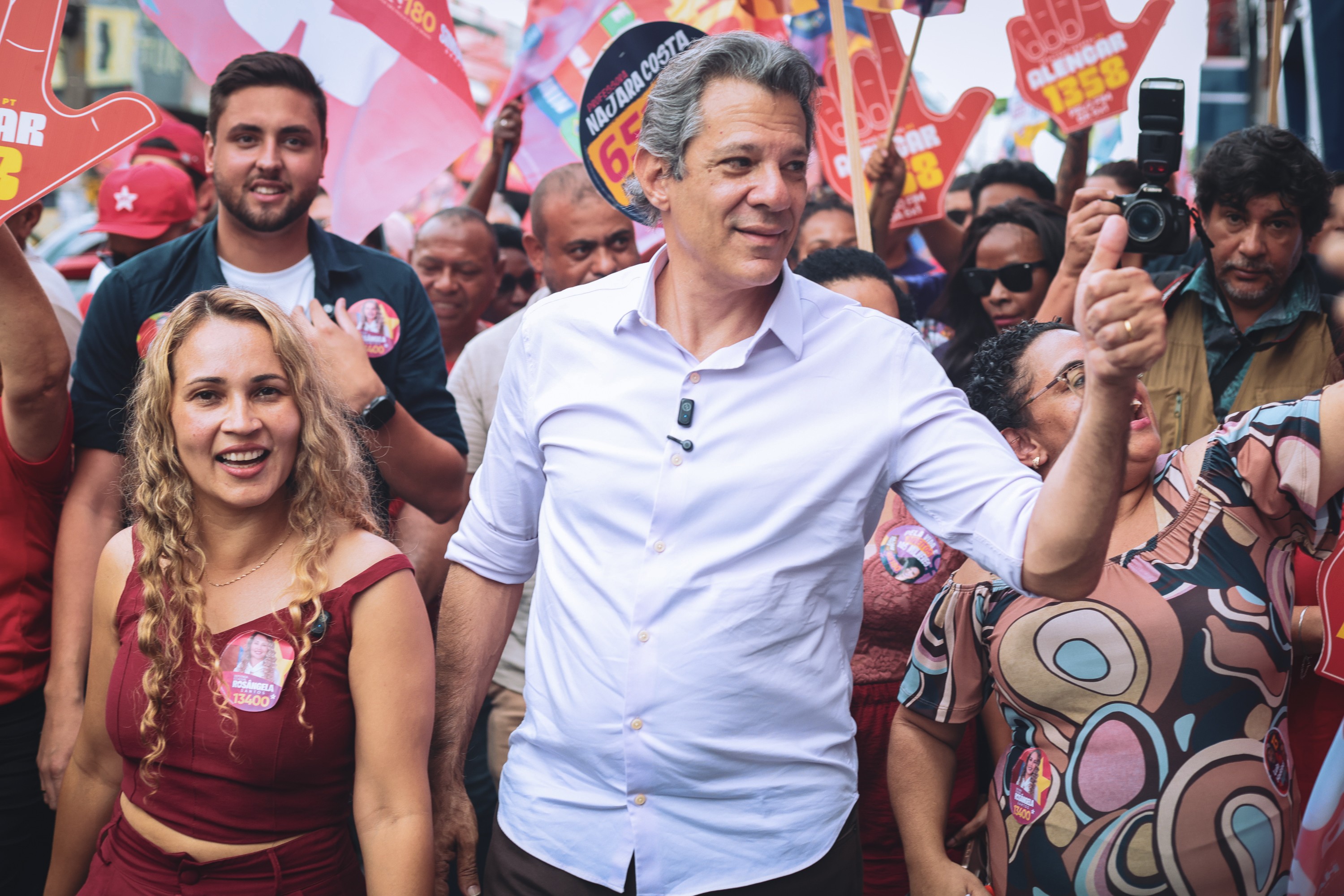 Atraso no material e comitê esvaziado geram queixas de aliados à campanha de Haddad em São Paulo