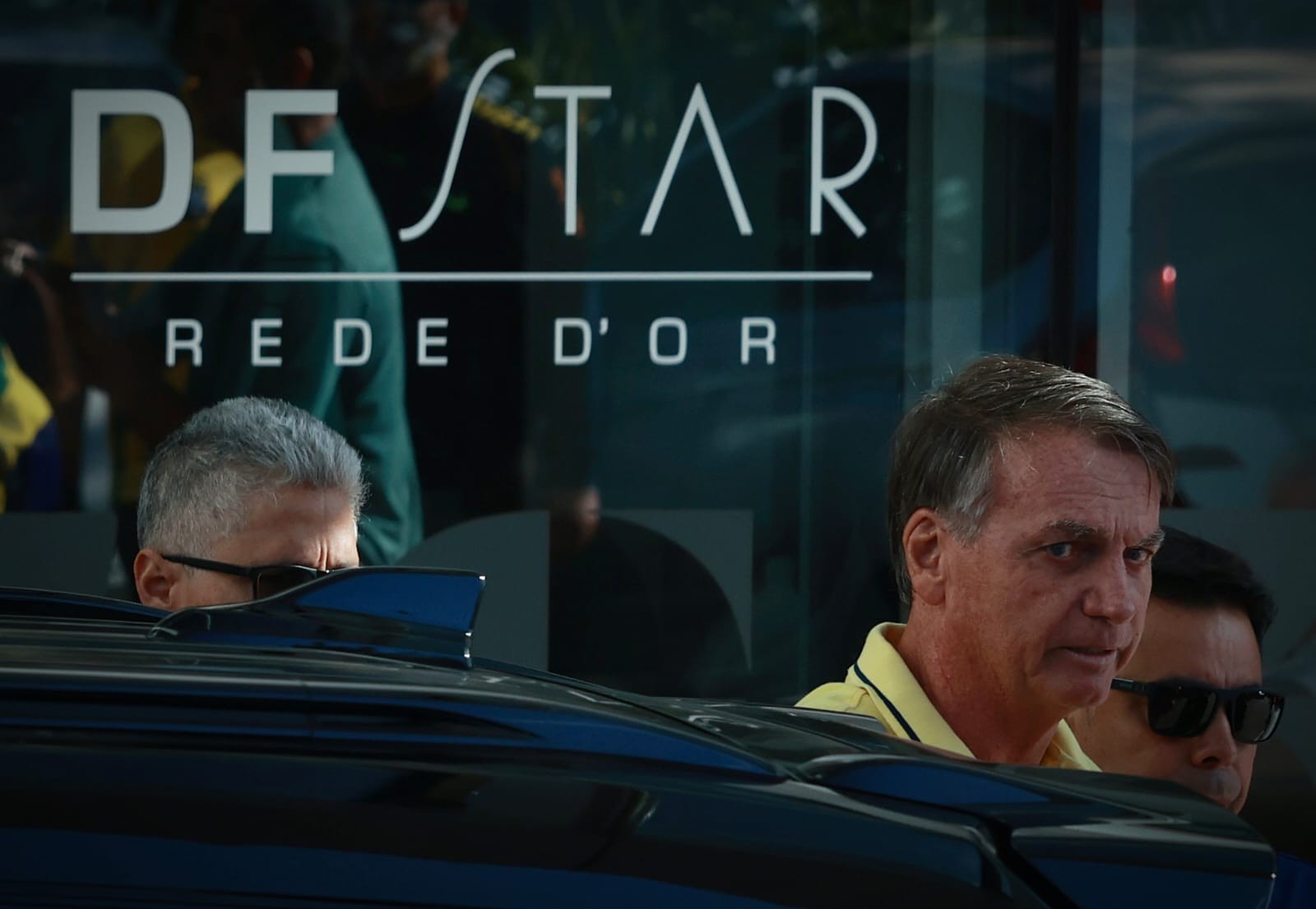 Michelle diz que Bolsonaro conseguiu se alimentar e fez fisioterapia no hospital