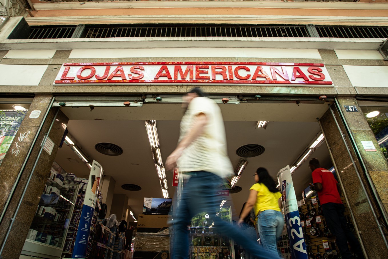 PF Reabre Caso Americanas com Bloqueio de R$ 54 Bilhões