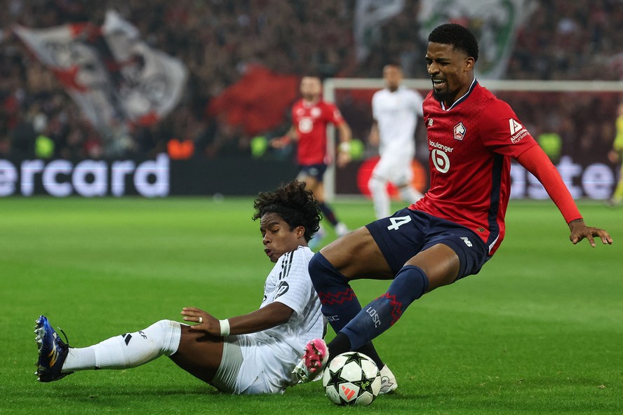 Ipswich Town faz proposta por Alexsandro Ribeiro, zagueiro que ...