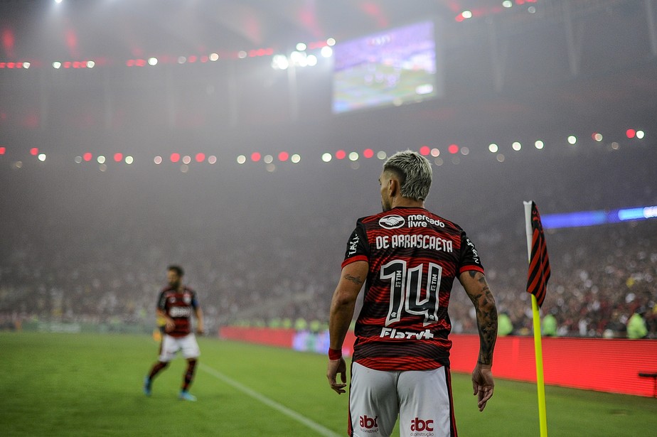 São Paulo x Flamengo: veja escalações prováveis no Brasileirão - Rádio  Itatiaia