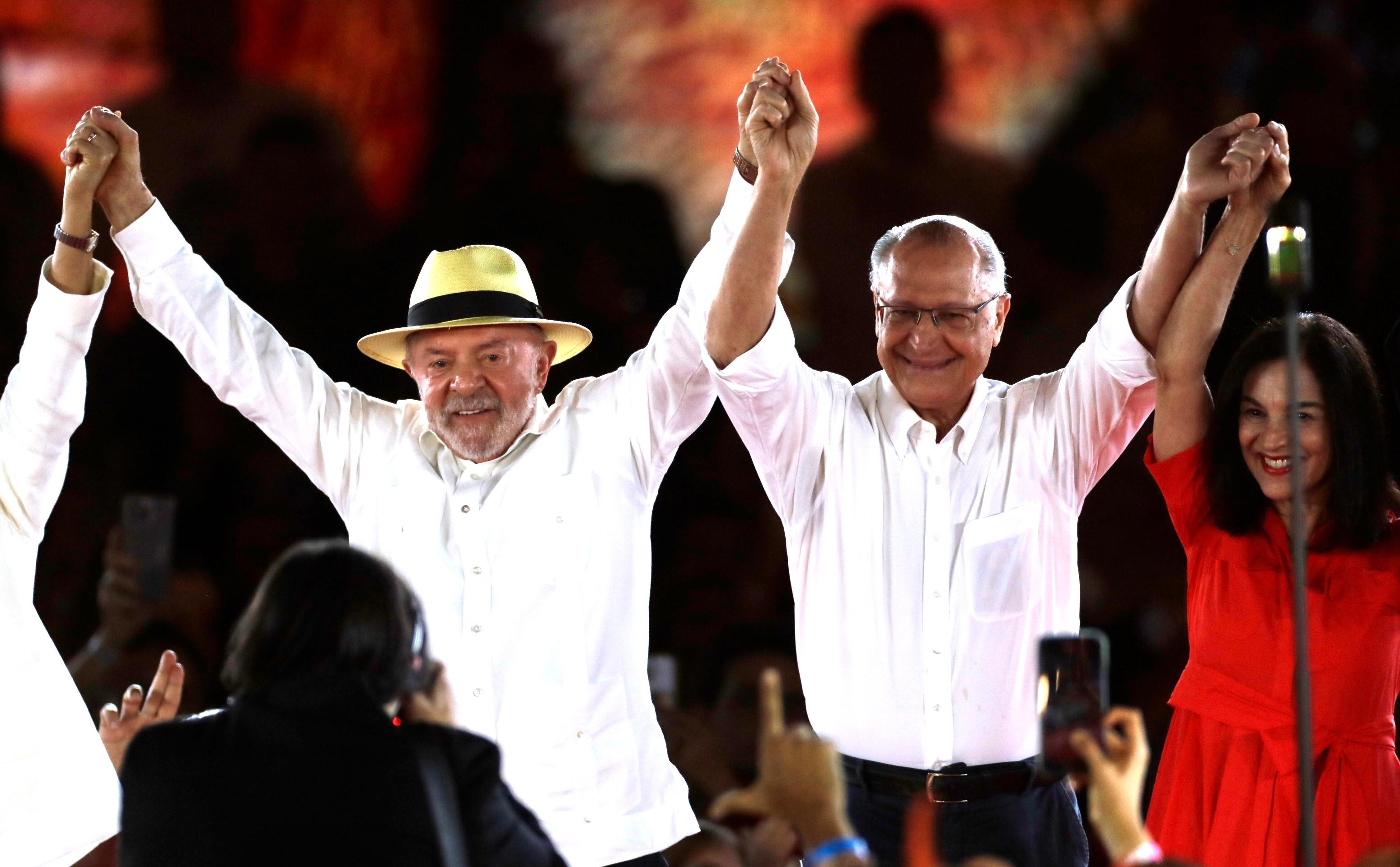 Lula exalta Alckmin e Haddad, foca no voto feminino e de idosos e defende soberania nacional - QTU Questões do Universo