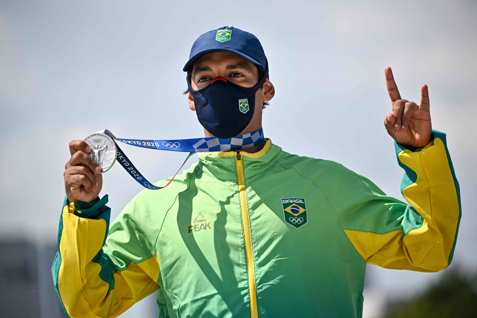 É prata! O skatista Kelvin Hoefler garantiu a primeira medalha para Brasil nas Olimpíadas de Tóquio. AFP