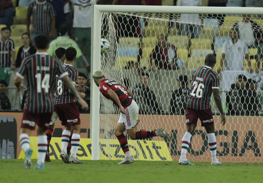 A cabeçada de Arrascaeta que abriu o placar para o Flamengo contra o Fluminense