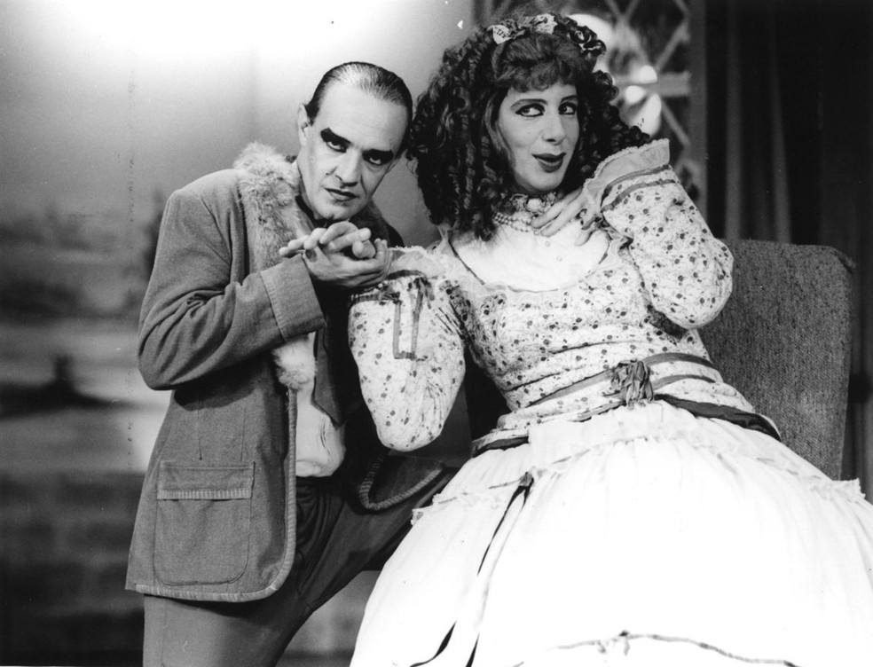 Ney Latorraca e Marco Nanini, em cena da peça 'O mistério de Irma Vap', em 1993 — Foto: Divulgação